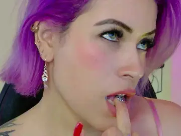 Bongacams Watch Live Sex Cams of Ivypoison10