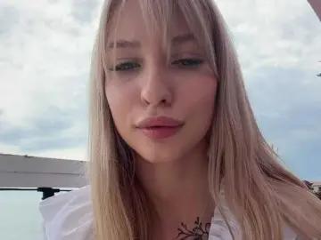 Bongacams Live Sex of EwaBrown