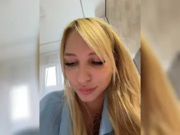 Bongacams Free Porn Cam of EwaBrown