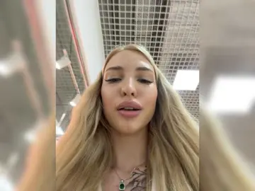 Bongacams Live Sex Cam of EwaBrown