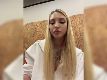 Bongacams Sex Chat of EwaBrown