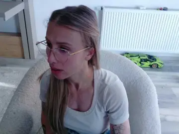Bongacams Live Sex Cam of DiddySweet1