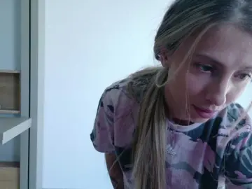 Bongacams Watch Live Sex Cams of DiddySweet1