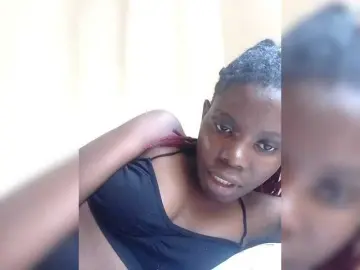 Bongacams Free Live Porn of Queenbeea