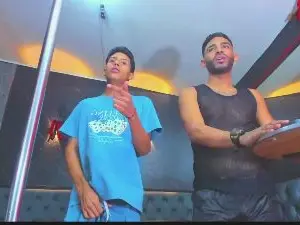 Cam4 Live Sex of dominic_max1