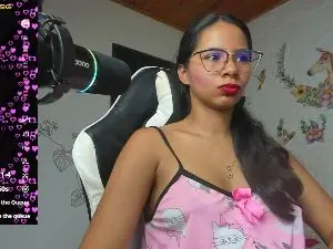 Cam4 Nude Webcam of hoffman_alisson
