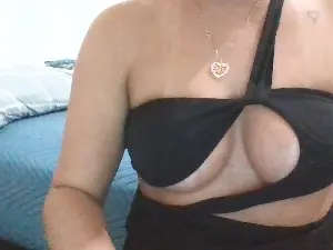 Cam4 Private Sex Chat of Loira_651
