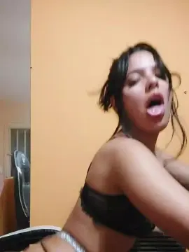 Cam4 Adult Video Chat of DarkhoneyX