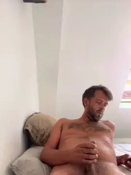 Cam4 Live Sex of charlyplc75