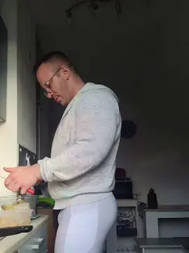 Cam4 Adult Video Chat of yumyum18