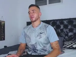 Cam4 Sex Chat of tommy_320
