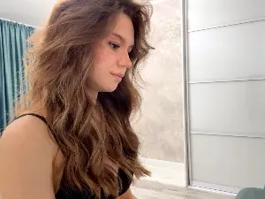Cam4 Free Porn Cam of LaurieKempkens