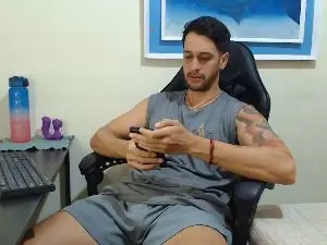 Cam4 Nude Webcam of bigale24
