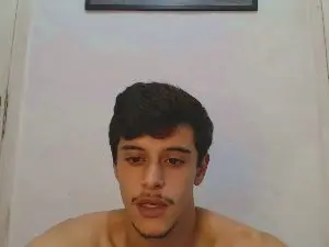 Cam4 Sex Cam of GiganteOMenino