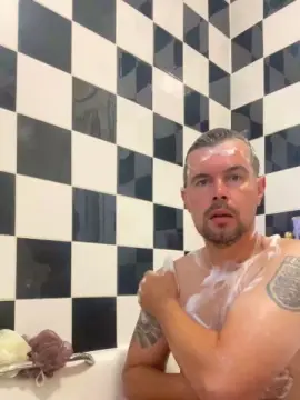 Cam4 Nude Webcam of Leo_Iron