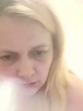 Cam4 Adult Video Chat of lapetitecoquin3