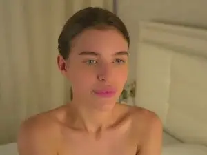 Cam4 Live Sex of HarrietDeeks