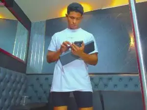 Cam4 Adult Webcam of Yoel_Blessed