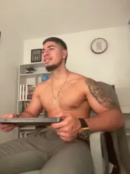 Cam4 Free Live Porn of dimitri_coleman