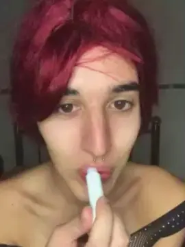 Cam4 Adult Video Chat of emmy_femboy