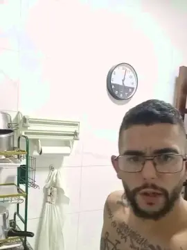 Cam4 Sex Cam of Abrahao22