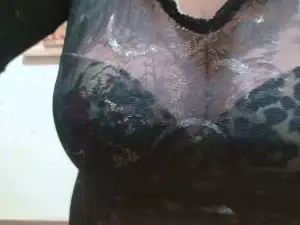 Cam4 Free Live Porn of Freya73