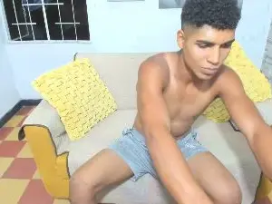 Cam4 Live Sex Cam of santiagodiaz