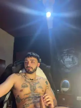 Cam4 Free Live Porn of Outher97