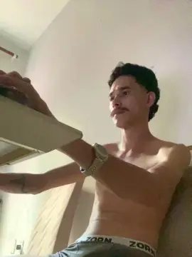 Cam4 Live Sex Cam of branquinho62go