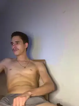 Cam4 Nude Webcam of branquinho62go