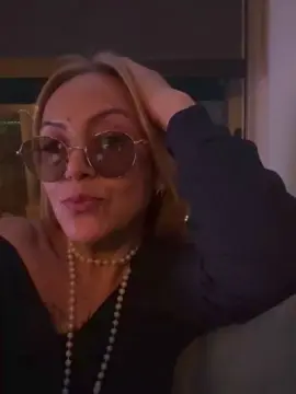 Cam4 Live Porn of Charlottemilf4