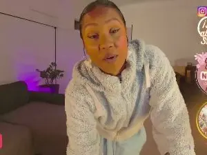 Cam4 Free Live Porn of Laindiasexy00