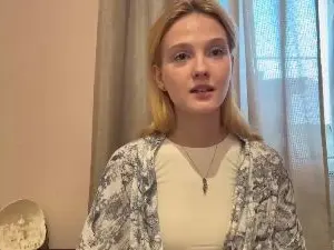 Cam4 Live Sex Cam of WhitneyKuch