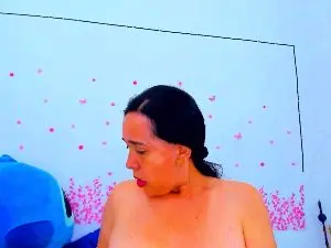 Cam4 Free Porn Cam of BigLabbia