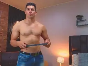 Cam4 Live Sex of Felipenmarce
