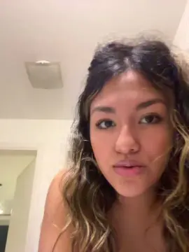 Cam4 Live Sex of emi444