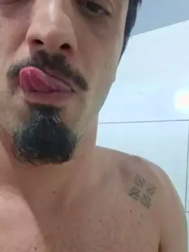 Cam4 Free Live Porn of camargo12