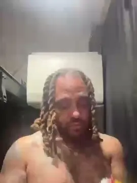 Cam4 Live Porn of landlordtray5