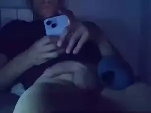 Cam4 Live Sex Cam of belcazzone26