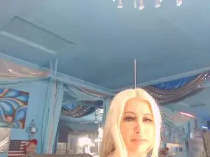 Cam4 Live Porn of adrianna_fox