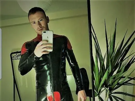 Rubberdom69