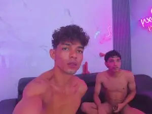 Cam4 Nude Webcam of twos_boys