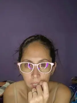 Cam4 Live Sex Cam of peti_fresha1