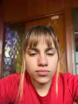 Cam4 Watch Live Sex Cams of saraangelafern1