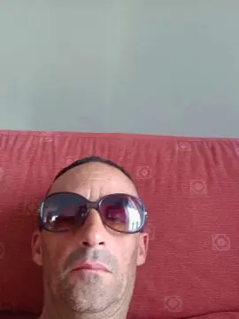 Cam4 Free Porn Cam of comilon77