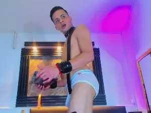 Cam4 Live Porn of Axxel_26