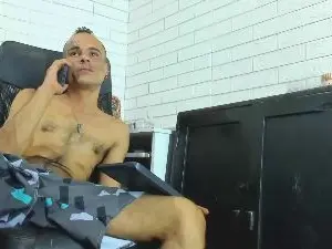 Cam4 Nude Webcam of GeorgeBigDick
