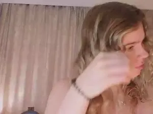 Cam4 Watch Live Sex Cams of AlesiaPacquin