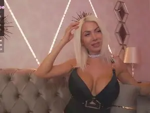 Cam4 Adult Webcam of RubyXDivine