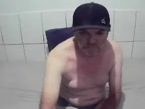 Cam4 Watch Live Sex Cams of cesarpierdonaa1